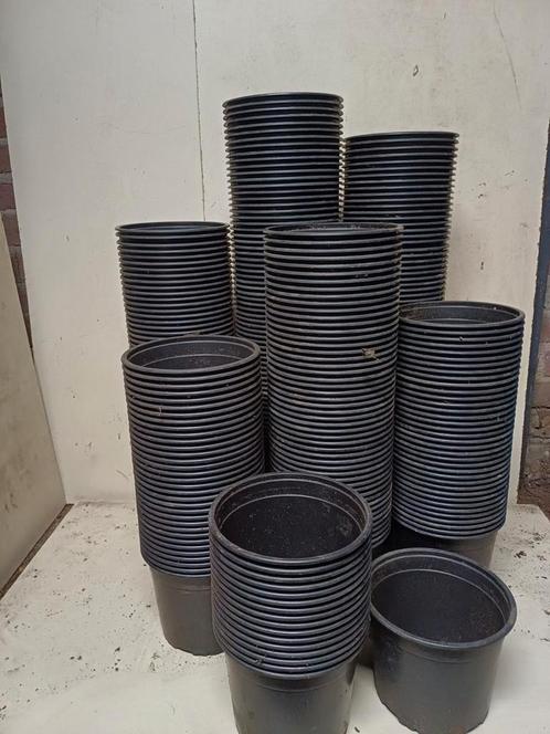 Kweekpotten 2 liter, Tuin en Terras, Bloempotten, Gebruikt, Kunststof, Minder dan 25 cm, Rond, Ophalen of Verzenden