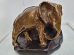 antiek beeld  zwaar handgemaakte  olifant  nr 323, Antiek en Kunst, Kunst | Beelden en Houtsnijwerken, Ophalen of Verzenden