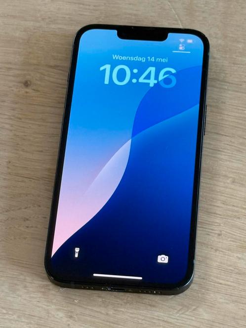 Erg mooie iPhone 13 Black 256gb, met 100% batterijconditie!, Telecommunicatie, Mobiele telefoons | Apple iPhone, Zo goed als nieuw