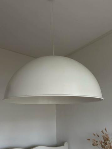 Witte hanglamp VT WONEN MOON als nieuw beschikbaar voor biedingen