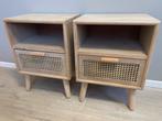 Set van 2 houten nachtkastjes met rotan lade, Zo goed als nieuw, 45 tot 65 cm, Hout, 55 tot 70 cm