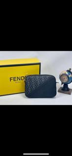 Fendi Herentas - Stijlvol & Elegant, Sieraden, Tassen en Uiterlijk, Ophalen of Verzenden, Zo goed als nieuw, Zwart, Schoudertasje