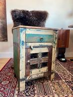 Uniek hardhouten nachtkastje - Indiaas scrapwood, Ophalen, Minder dan 45 cm, 55 tot 70 cm, Zo goed als nieuw