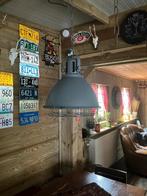 Robuuste hanglamp, industrieel, Huis en Inrichting, Lampen | Hanglampen, Ophalen, Zo goed als nieuw, Industrieel
