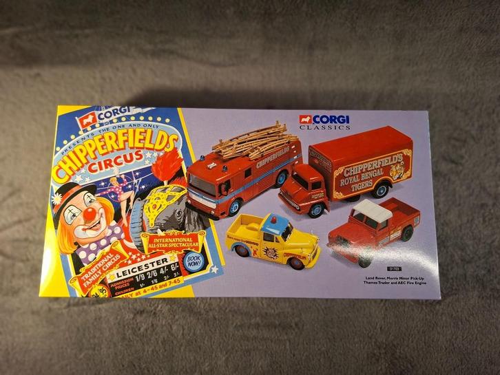 Corgi Chipperfields Circus -Land Rover, Pick-up, Fire Engine, Hobby en Vrije tijd, Modelauto's | 1:50, Nieuw, Bus of Vrachtwagen