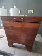 Houten Nachtkastje met Opbergruimte, Gebruikt, Minder dan 45 cm, Ophalen of Verzenden, Minder dan 55 cm
