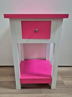 Roze met wit nachtkastje, Ophalen, Zo goed als nieuw, Hout, Minder dan 45 cm
