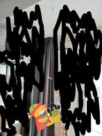 Kleurrijke sportieve clown hangend aan een plafond, Ophalen of Verzenden, Nieuw, Overige typen