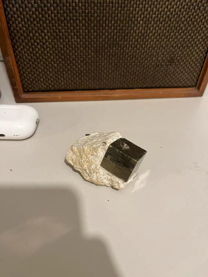 Pyriet Kubus - 'Nep Goud' Mineraal, Verzamelen, Mineralen en Fossielen, Mineraal, Ophalen of Verzenden