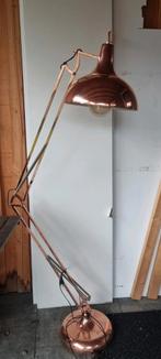 Prachtige staande design lamp in koper kleur, Ophalen, Zo goed als nieuw