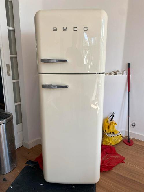 Smeg FAB30 Crème Wit, Witgoed en Apparatuur, Koelkasten en IJskasten, Zo goed als nieuw, Met vriesvak, 200 liter of meer, 160 cm of meer
