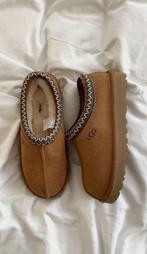 UGG Pantoffels - Bruin, Verzenden, Zo goed als nieuw, Bruin, Pantoffels of Sloffen