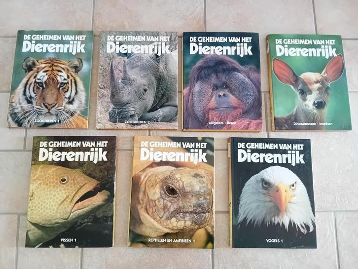 Het dierenrijk (boekenserie), Boeken, Natuur, Zo goed als nieuw, Natuur algemeen, Ophalen of Verzenden