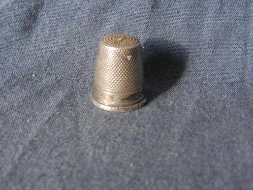 Zilveren vingerhoed Nederland ca 1900 m. monogr., Antiek en Kunst, Antiek | Goud en Zilver, Zilver, Ophalen of Verzenden