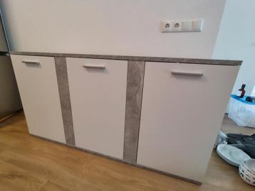Dressoir met deuren (wit/grijs) beschikbaar voor biedingen