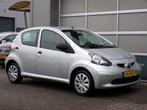 Toyota Aygo 1.0-12V|5-deurs|Stuurbekrachtiging|Radio|Aux, Voorwielaandrijving, Stof, Gebruikt, 4 stoelen