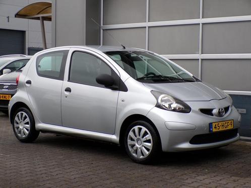 Toyota Aygo 1.0-12V|5-deurs|Stuurbekrachtiging|Radio|Aux, Auto's, Toyota, Bedrijf, Te koop, Aygo, ABS, Airbags, Radio, Startonderbreker