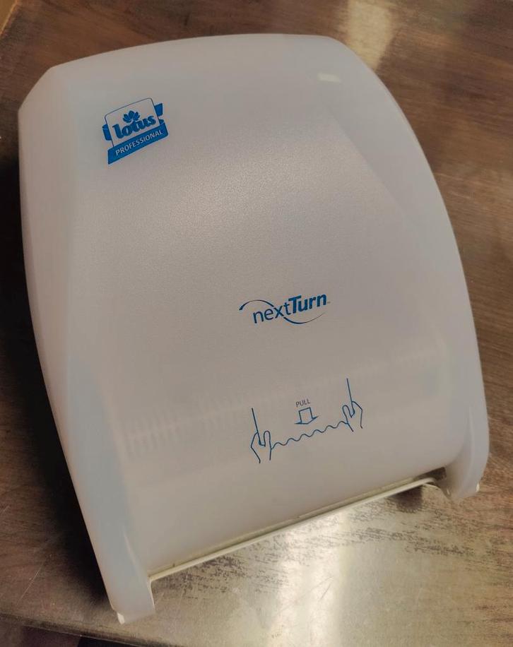 Lotus Professional NextTurn Handdoek Dispenser (2x), Doe-het-zelf en Verbouw, Sanitair, Gebruikt, Overige typen, Ophalen
