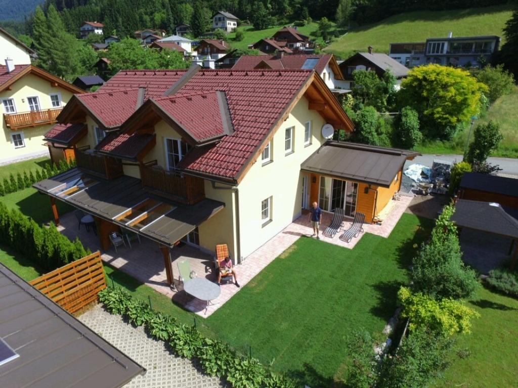 Luxe 8-p chalet beschikbaar vanaf 25.04 meivak. € 1000 14dg, 8 personen, 4 of meer slaapkamers, Open haard, Chalet, Bungalow of Caravan