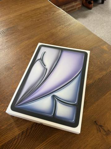 iPad Air 11 inch 2025 | M3 chip | WiFi + Cellular Geseald beschikbaar voor biedingen
