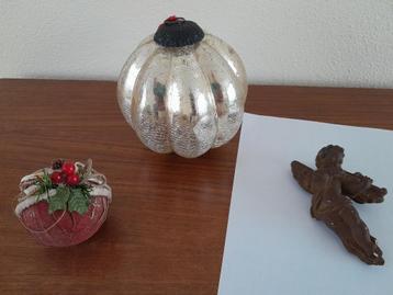 kerstbal , engel , antiek beschikbaar voor biedingen