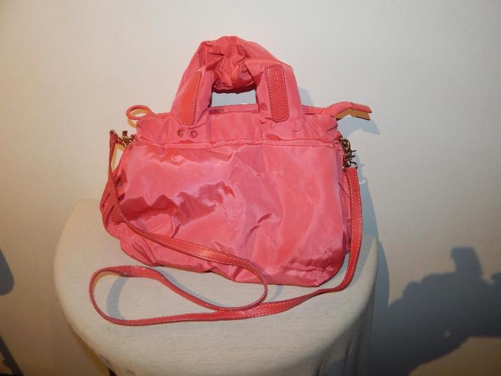 See by Chloe gevoerde tas fel roze van kleur merklabel, Sieraden, Tassen en Uiterlijk, Tassen | Damestassen, Gebruikt, Schoudertasje