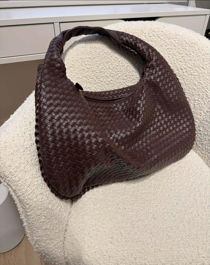 Bruine Handtas - Bottega Veneta style, Sieraden, Tassen en Uiterlijk, Tassen | Damestassen, Nieuw, Handtas, Bruin, Verzenden
