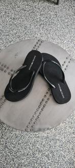 Nieuwe originele slippers Emporio Armani mt 37 zwart, Nieuw, Slippers, Emporio Armani, Ophalen of Verzenden