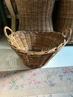 Brocante vintage ovale rieten franse wasmand rieten mand, Huis en Inrichting, Woonaccessoires | Schalen en Manden, Ophalen, Mand