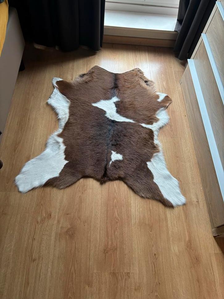 Kalfshuid Bruin/Wit - 110x100cm - Goed Onderhouden, Huis en Inrichting, Stoffering | Tapijten en Kleden, Zo goed als nieuw, 100 tot 150 cm