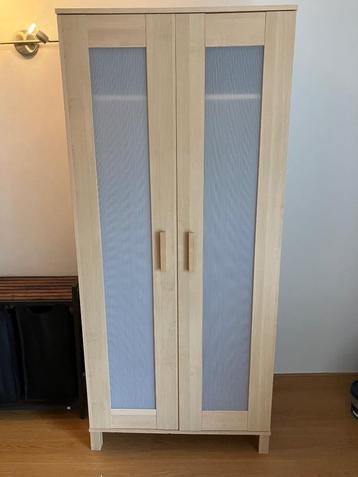 Gratis kast met kledingrek 180h-81b1-51d