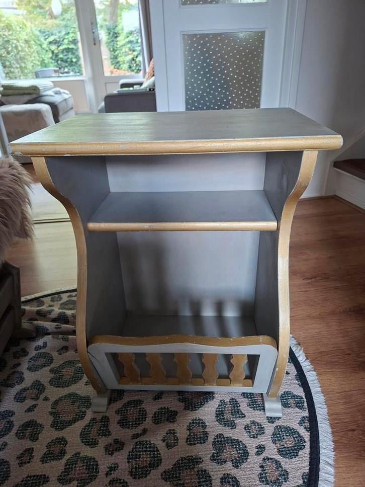 Vintage Boekenkastje/Tafeltje, Huis en Inrichting, Kasten | Dressoirs, Gebruikt, 50 tot 100 cm, 25 tot 50 cm, Met plank(en), Overige houtsoorten