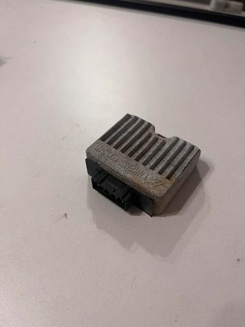 Zip spannings regelaar beschikbaar voor biedingen