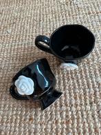 Twee XL mokken met grote witte bloemen, nieuw, Nieuw, Ophalen of Verzenden, Overige stijlen, Kop(pen) en/of Schotel(s)