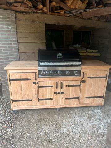 Handgemaakte Buitenkeukens voor Binnen & Buiten beschikbaar voor biedingen