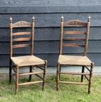 Twee vintage houten stoelen met rieten zitting, Huis en Inrichting, Stoelen, Ophalen, Gebruikt, Twee, Bruin