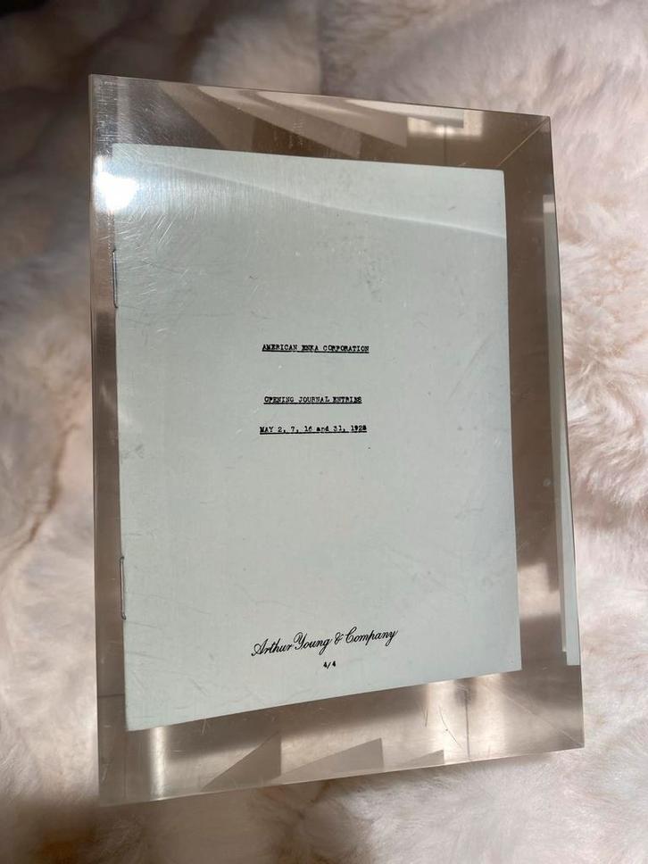 American Enka Corporation Lucite Tombstone, Antiek en Kunst, Kunst | Designobjecten, Ophalen of Verzenden