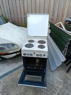 Elektrisch fornuis en oven, Witgoed en Apparatuur, Fornuizen, Gebruikt, 85 tot 90 cm, Elektrisch, 4 kookzones