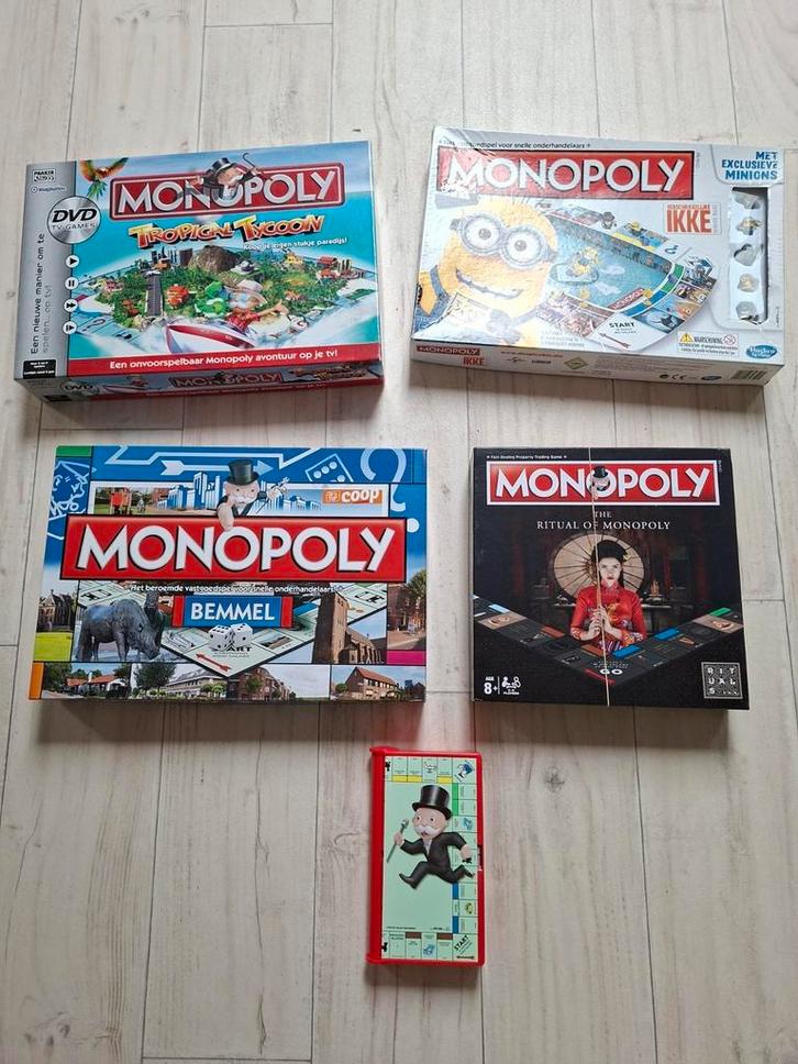 Monopoly, Hobby en Vrije tijd, Gezelschapsspellen | Bordspellen, Zo goed als nieuw, Een of twee spelers, Drie of vier spelers