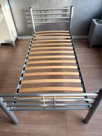 Metalen Eenpersoonsbed met Lattenbodem, Ophalen, 90 cm, Eenpersoons, Zo goed als nieuw