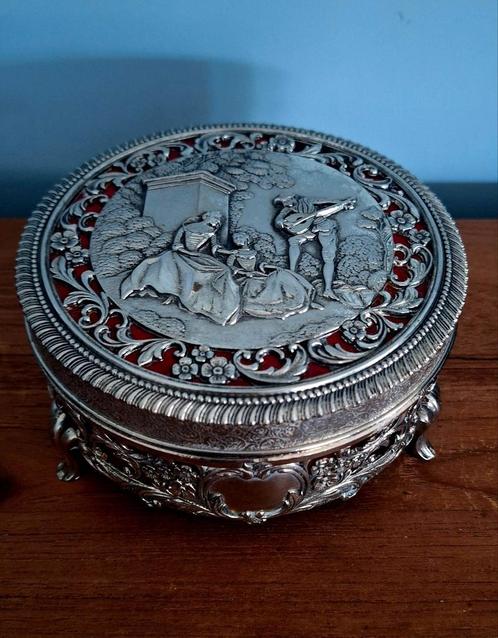 Zilverkleurige sieradendoos Italië?, Antiek en Kunst, Antiek | Goud en Zilver, Ophalen of Verzenden