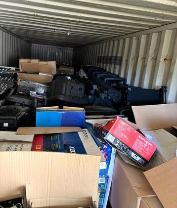 Zeecontainer retour defect geluid apparatuur beschikbaar voor biedingen