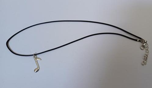 Koordketting wax zwart met hanger muzieknoot, Sieraden, Tassen en Uiterlijk, Kettingen, Nieuw, Zwart, Met hanger, Verstelbaar