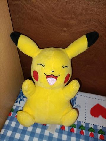 Lieve Pikachu knuffel Pokemon 22 cm groot  beschikbaar voor biedingen