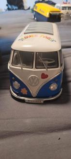 Vw microbus 1962 flower power, Hobby en Vrije tijd, Modelauto's | 1:18, Welly, Ophalen of Verzenden, Zo goed als nieuw