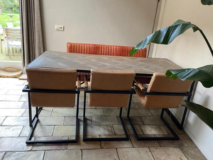 3 cognacleren eetkamerstoelen - zwart metalen armleuningen, Huis en Inrichting, Stoelen, Gebruikt, Drie, Leer, Metaal, Bruin, Ophalen