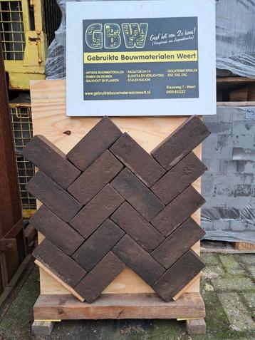 gebakken dikformaat klinkers 108m², bestrating, klinker. beschikbaar voor biedingen