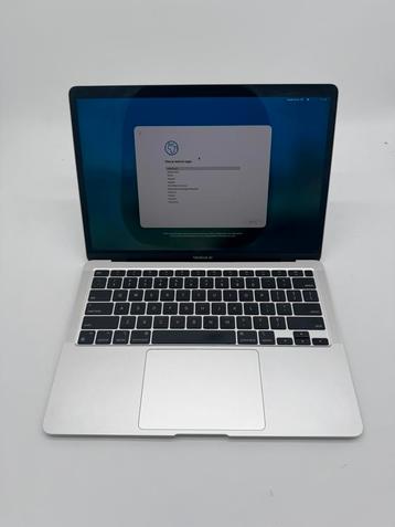 Macbook Air 13" 2020 M1 | 8 GB RAM | 256 GB SSD | BTW beschikbaar voor biedingen