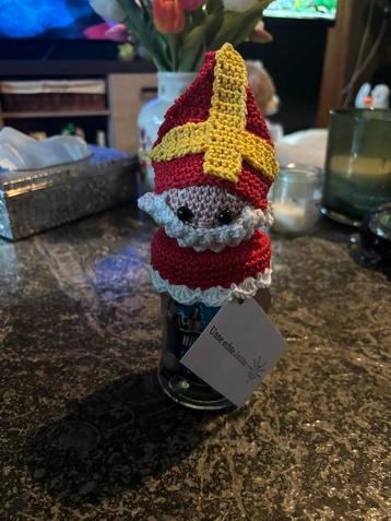 Gehaakte potjes sint en piet beschikbaar voor biedingen