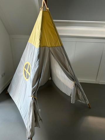 Speeltent beschikbaar voor biedingen